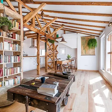 Balcony To Garden W Ac - Vintage Library 아파트 리스본