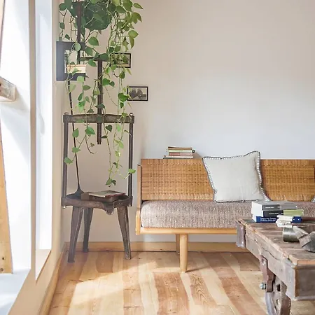 Balcony To Garden W Ac - Vintage Library 리스본